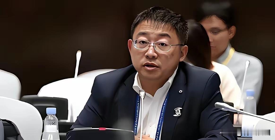 沈逸教授这次点评法学院怪象，真是戳到痛处了！有些学者开口闭口哈佛判例，却连咱《民