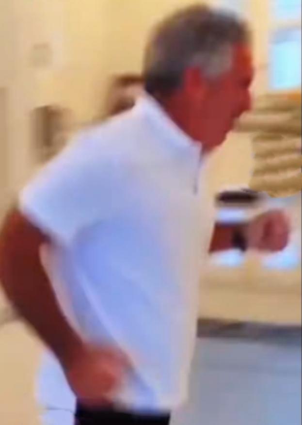 最近，一段令人极度不适的视频画面被曝光了出来，画面里的主角竟然是臭名昭著的爱泼斯