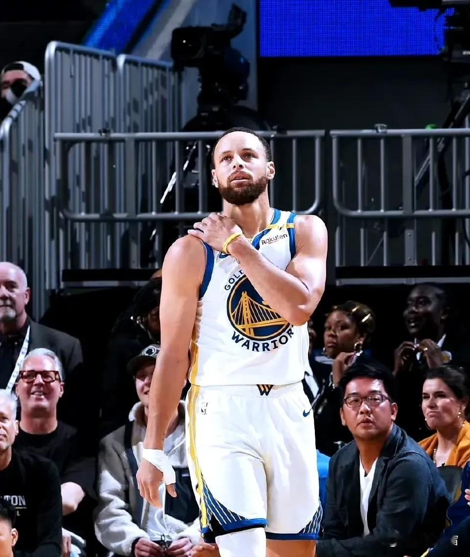 这赛季啊，身为哈登球迷的我，眼巴巴地盼着快船赢球，那心情就像盼星星盼月亮一样急切