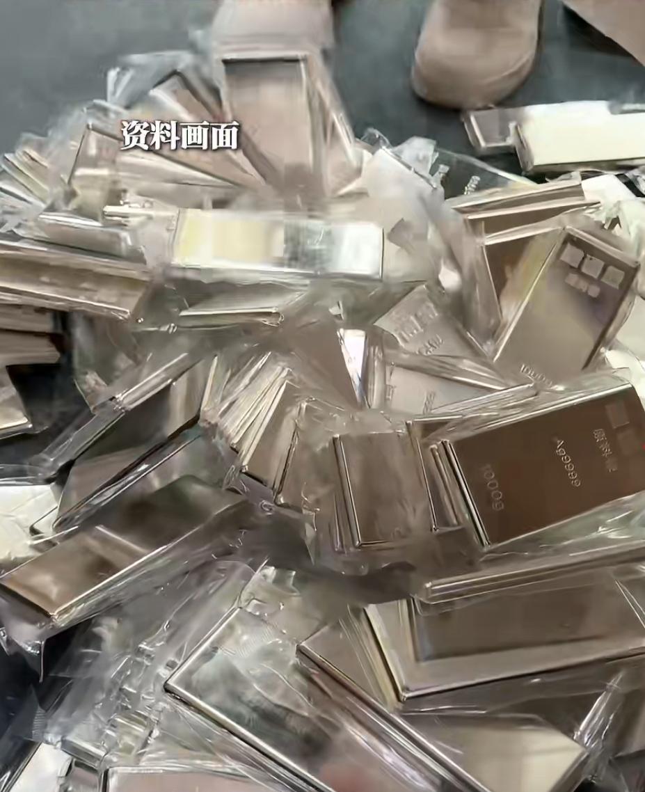 最近银价疯涨的消息刷屏，杭州一位餐饮老板的操作直接看呆众人！1月29日下午，他