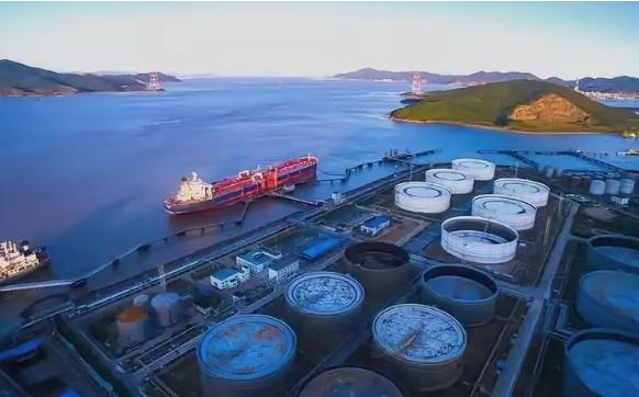 区别对待！中国全面断供日本成品油！中国不卖油给日本了，一滴都不卖。但转头就给