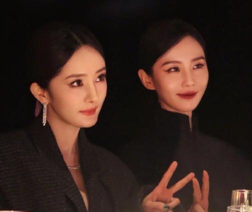 杨幂又高调发文了！3月10日中午，杨幂又高调发文，这次她高调发文的原因很暖心，为