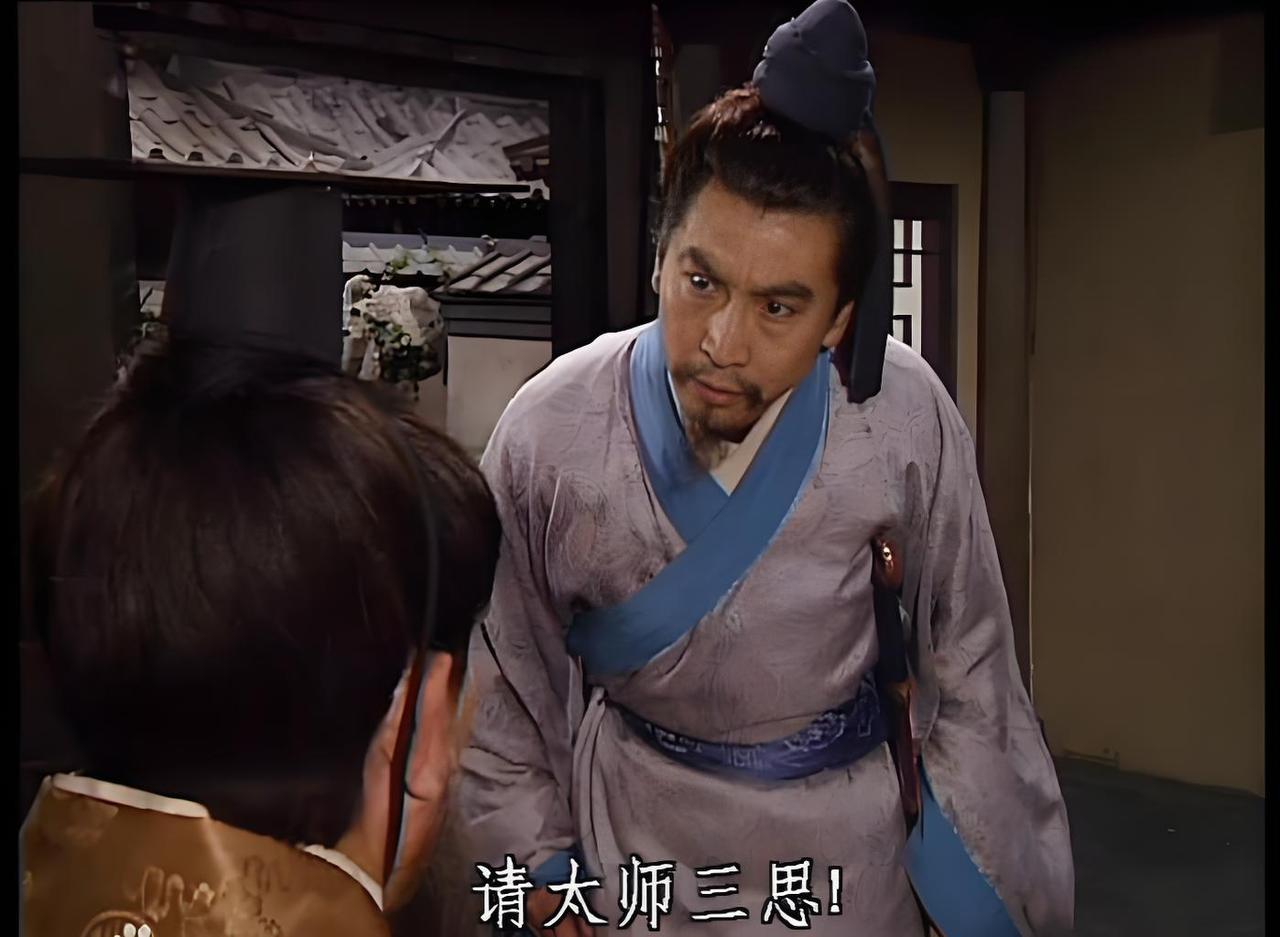 李儒不死，贾诩都要靠边站。实话讲，董卓这辈子能从一个边陲军阀一跃掌控整个东汉