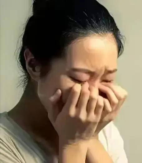 广东惠州这起事，说实话，离谱里带着一股子“自找”的味道。陈霞和丈夫张根发在市