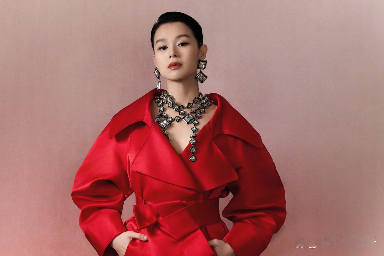 1.胡杏儿和老公是不会离婚的，跟她说老公外面那些事只会让她生气，还不如不知道呢，