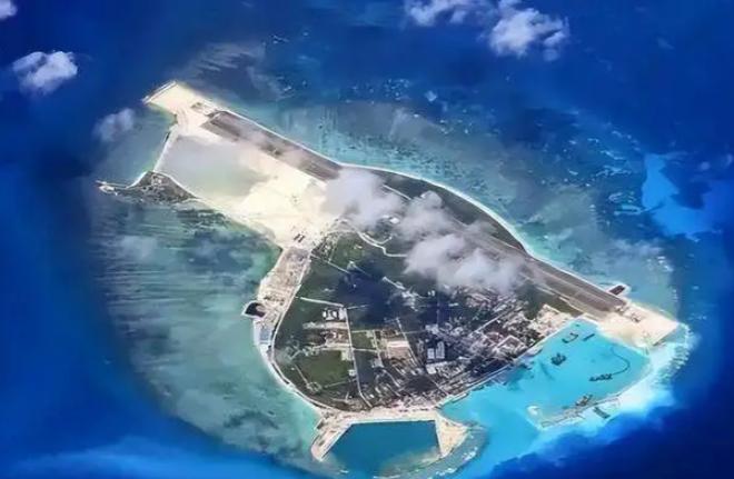 菲律宾警告中国：“如果中国还在黄岩岛附近驻扎解放军的话，菲律宾就会联合周边的国家