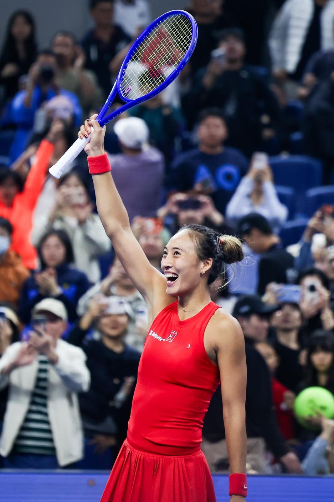 郑钦文职业生涯第6冠来袭，目前6冠包括四个级别，仅剩大满贯、WTA总决赛未解锁，