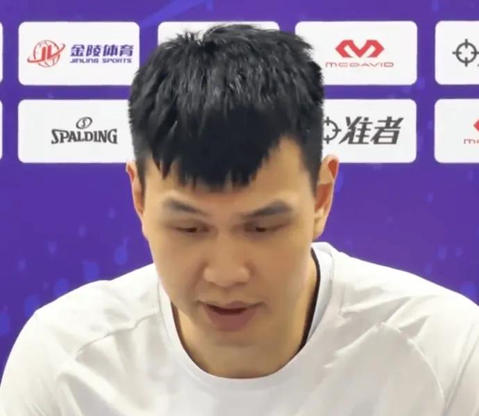 许钟豪厉害了竟然去NBL长沙队做教练了！他发布会言论把大家惊呆了，他说外援来