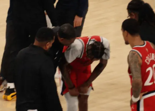 NBA常规赛，快船主场115-146不敌凯尔特人。比赛第四节，快船前锋小德里克