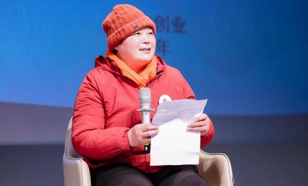 那个曾在清华、北大校门口封神，被无数学生奉为“深夜心灵慰藉”的鹅腿阿姨，这次恐怕