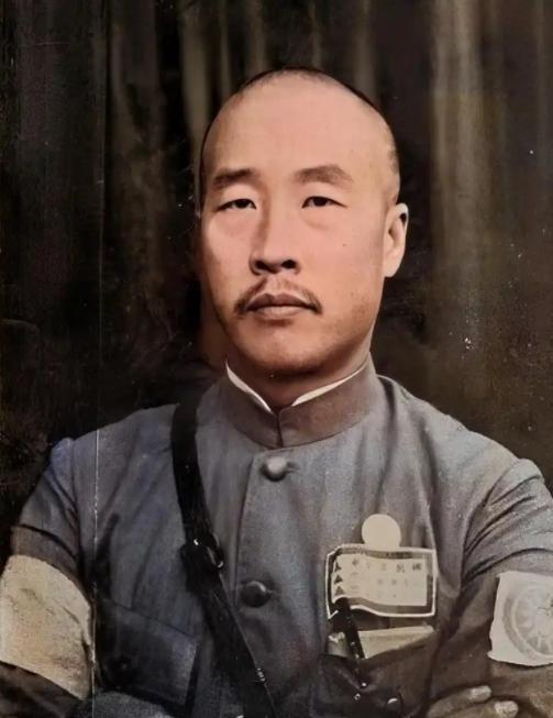韩复榘怒骂张学良“虎头蛇尾”，蒋介石听到后，为何决心将他除去“老韩，你到底守不