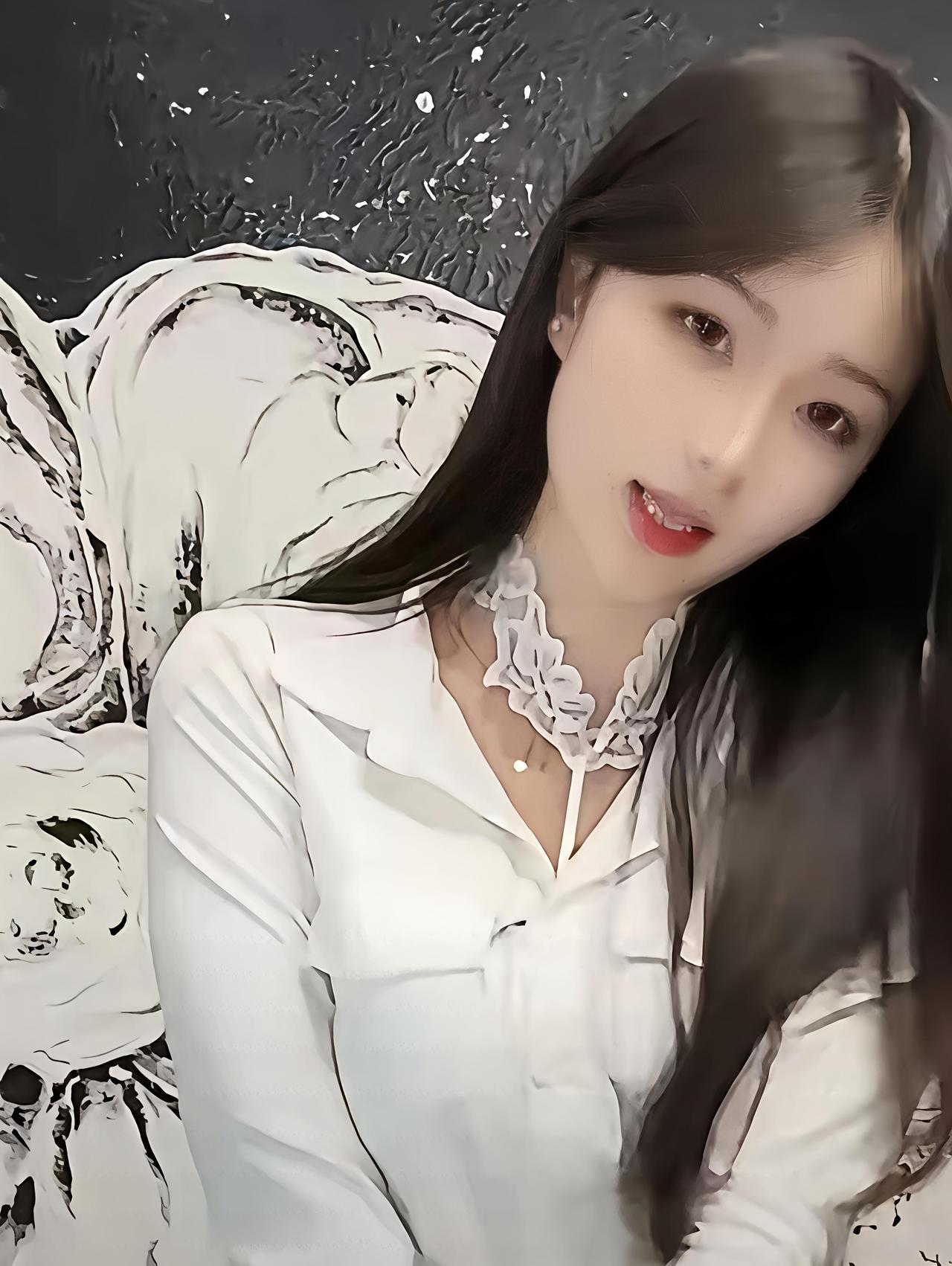 我实在想不通那个相貌出众的湖南祁东职业中专美女徐老师为啥会为了区区24万块钱，就