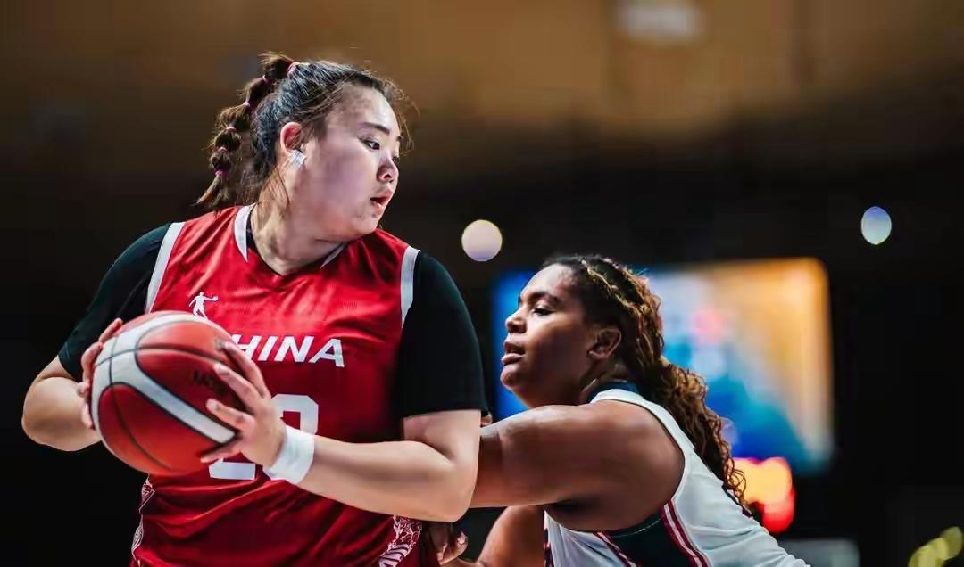 中国女篮新一期15人集训名单出炉，阵容焕然一新。杨舒予作为00后核心领衔，她上赛