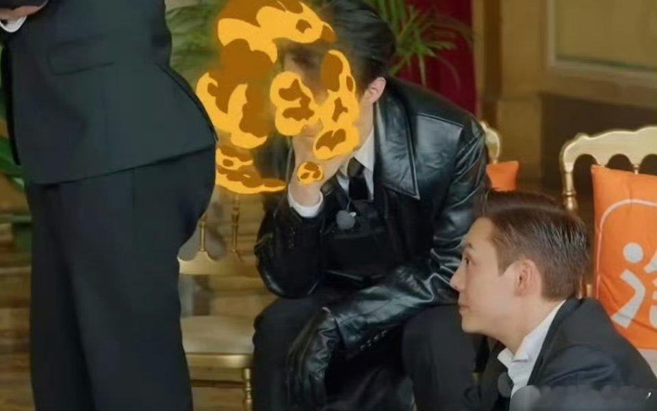 范丞丞工伤滕叔这个屁属于故意伤害，建议受害人向节目组和嫌疑人索赔，哈哈哈哈