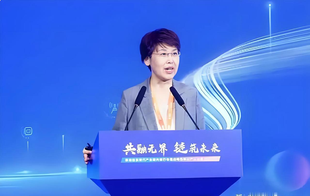 值得一提的是，王晓云是运营商行业第二位当选院士的优秀人才，同时也是业内首位增选成