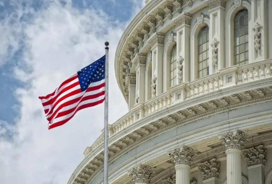 法国42天投降黑历史曝光！特朗普一句话戳破五常席位真相