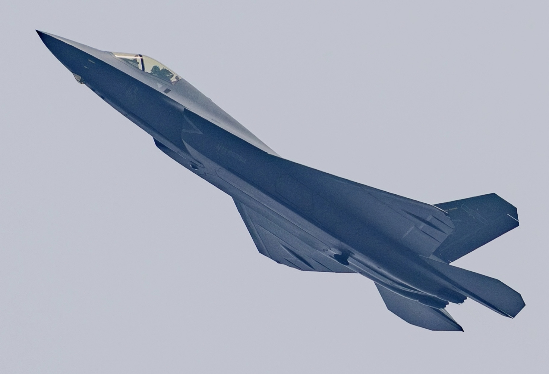 外媒爆料：中国或将打造1000架歼-35，不逊于F-35近日，有外媒报道称，中