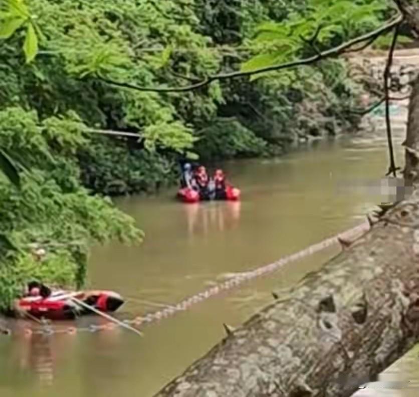 一景区发生游客溺水！7月18日，广东惠州一温泉漂流景区发生游客溺水事故。一名17