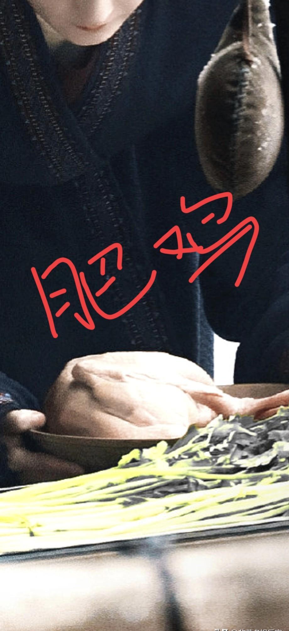 杨幂演冯太后，第一场戏就把我震住了。她捧着一碗黍米，手指冻得通红，指甲缝里全是