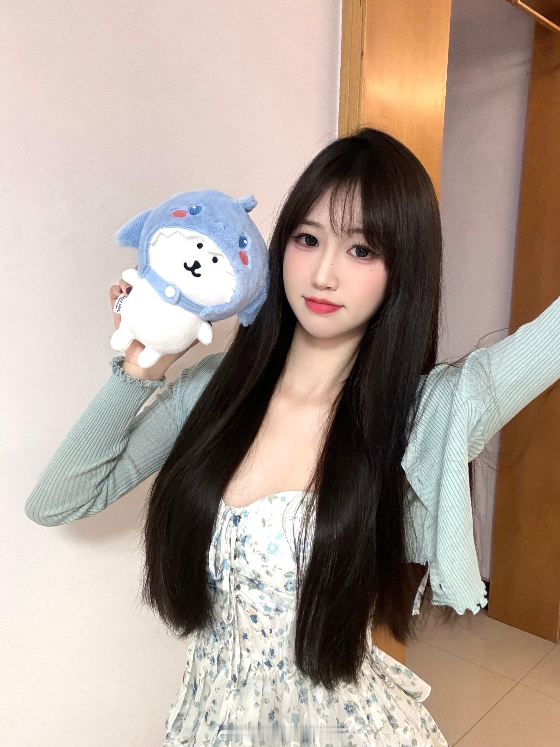 修图发现昨天拍到最后眼睛里面都是红的​​​