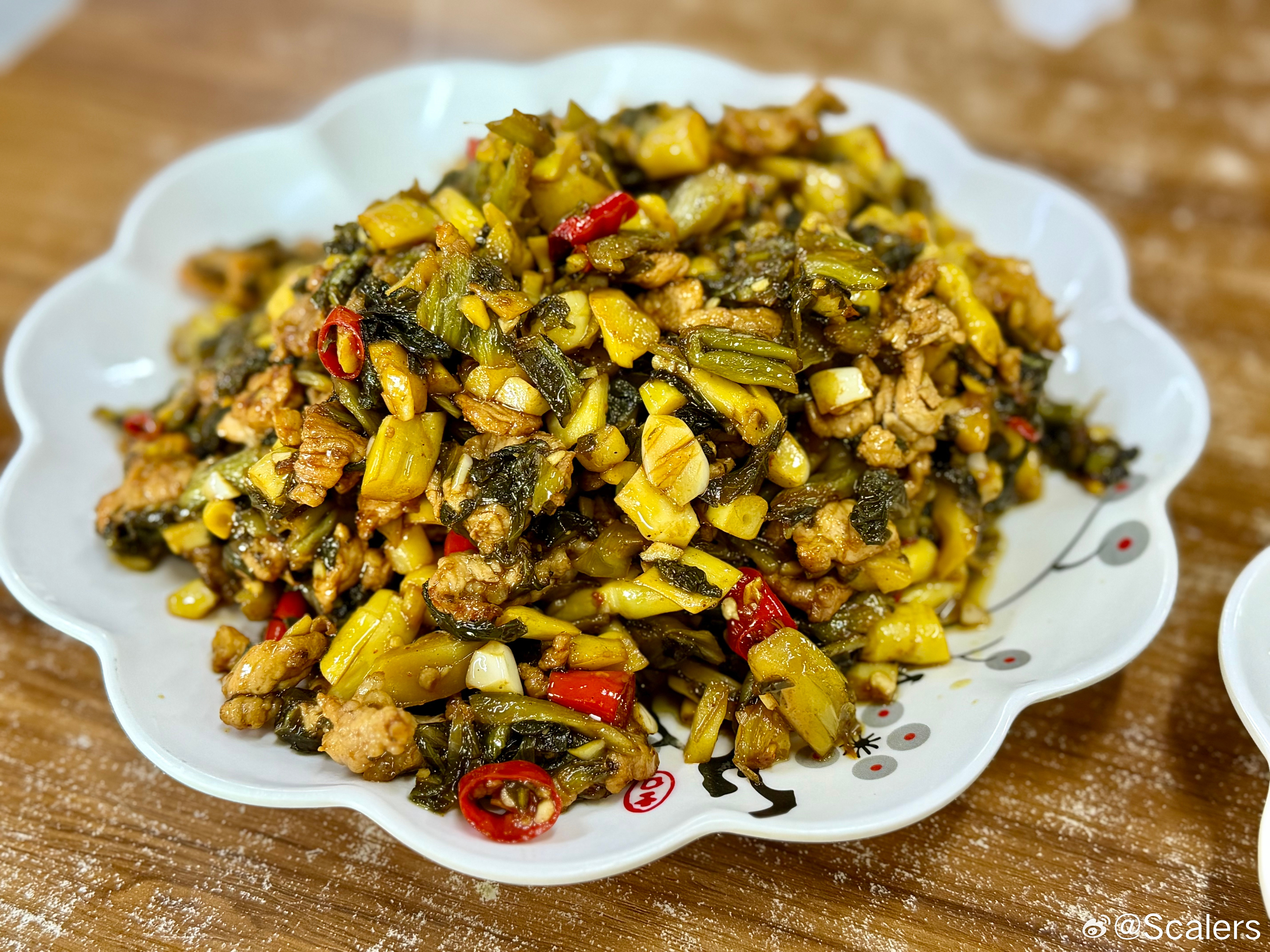 在北京这么些年，我时时刻刻想念家乡菜的口味。我老婆给我在岳各庄找到了一家吉安小炒