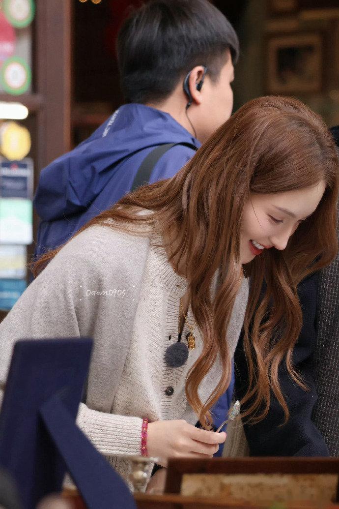 金晨张子枫将合作张子枫金晨无孔不入终于等到金晨和张子枫合作了！一个用气场征服观众