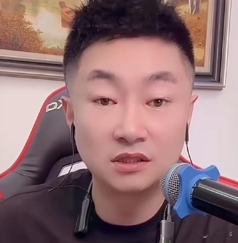 九天说辛巴和伽柏分道扬镳了九天称辛巴与伽柏已经分道扬镳。有人觉得是九天认知不