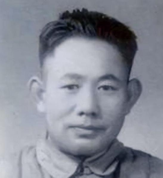 1951年5月，抗美援朝志愿军58师接到命令北撤，忽然在附近听到美军动静。作战经
