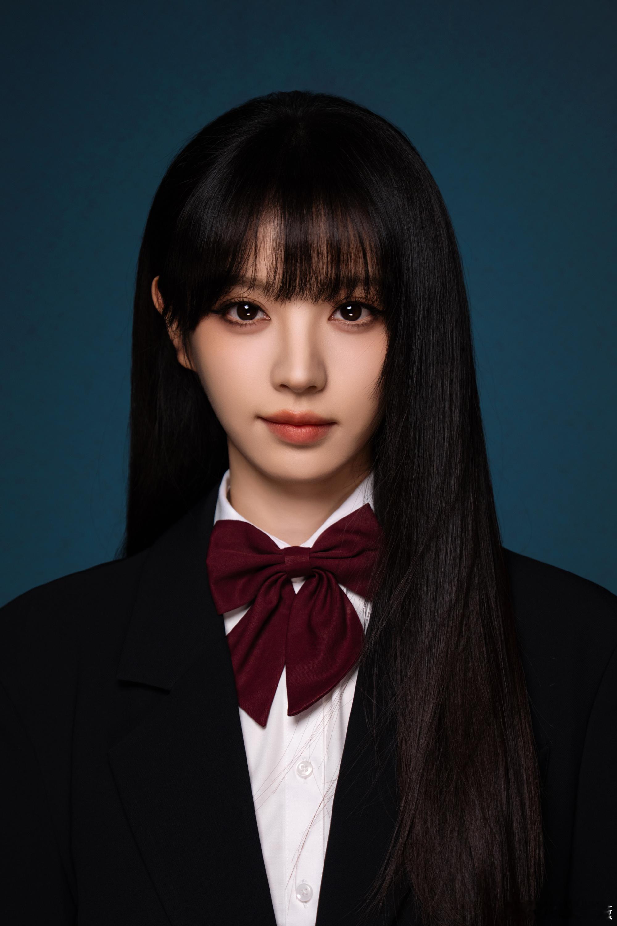 田曦薇恶魔学姐田曦薇这个证件照真的美到我心坎上了田曦薇美式学院风证件照​​​