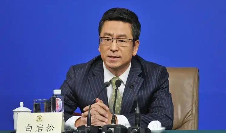 白哥这一回失策了。马拉松业余爱好者张水华这一个事件网友基本上是一片倒的谴责张水