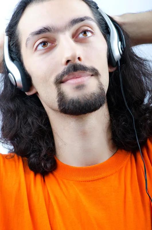 男女之间的阴阳颠倒1. 出门时男人出门三分钟，女人出门三小时2. 生气