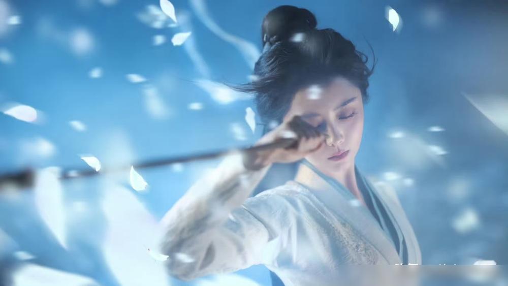 12月24日，谭松韵演仙侠剧，用赵丽颖客串做热点，剧方见热度大了主动澄清！​