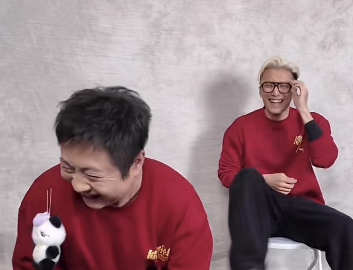 哈哈哈哈哈，笑喷了！乔杉和谢霆锋神还原微博之夜名场面，这个梗是玩明白了，流量也是