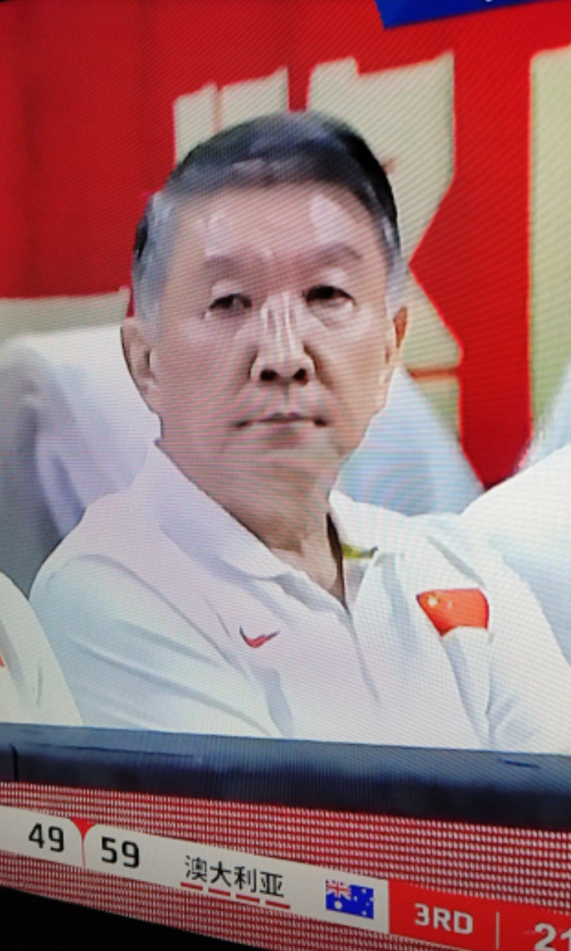 全场比赛结束，63:76输了13分，我们中国队输球的原因如下：第一，澳大利亚