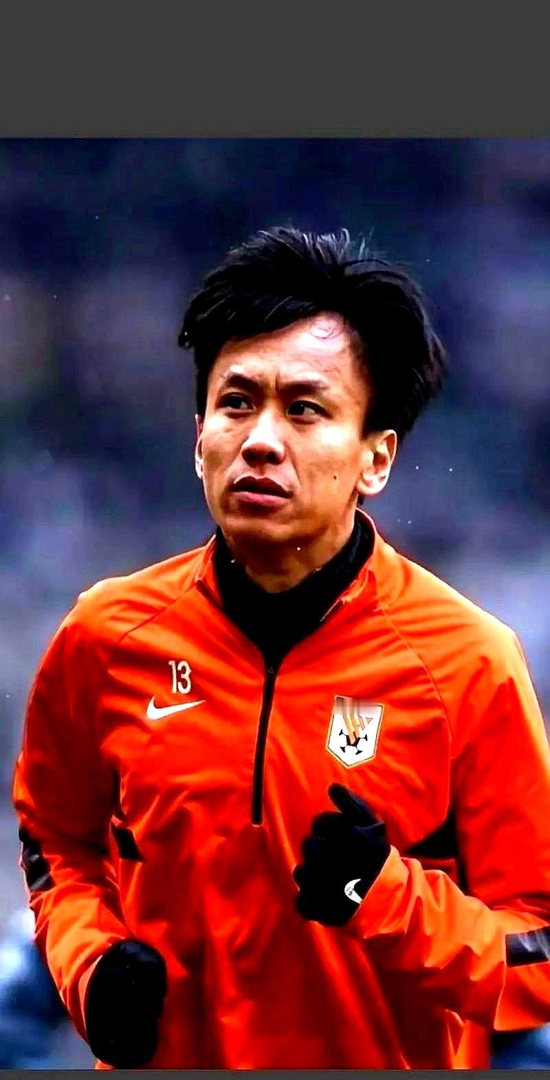张弛接烂摊子，是傻还是勇？青岛海牛倒数第二，四场只拿一分，球迷喊下课，管理层偷