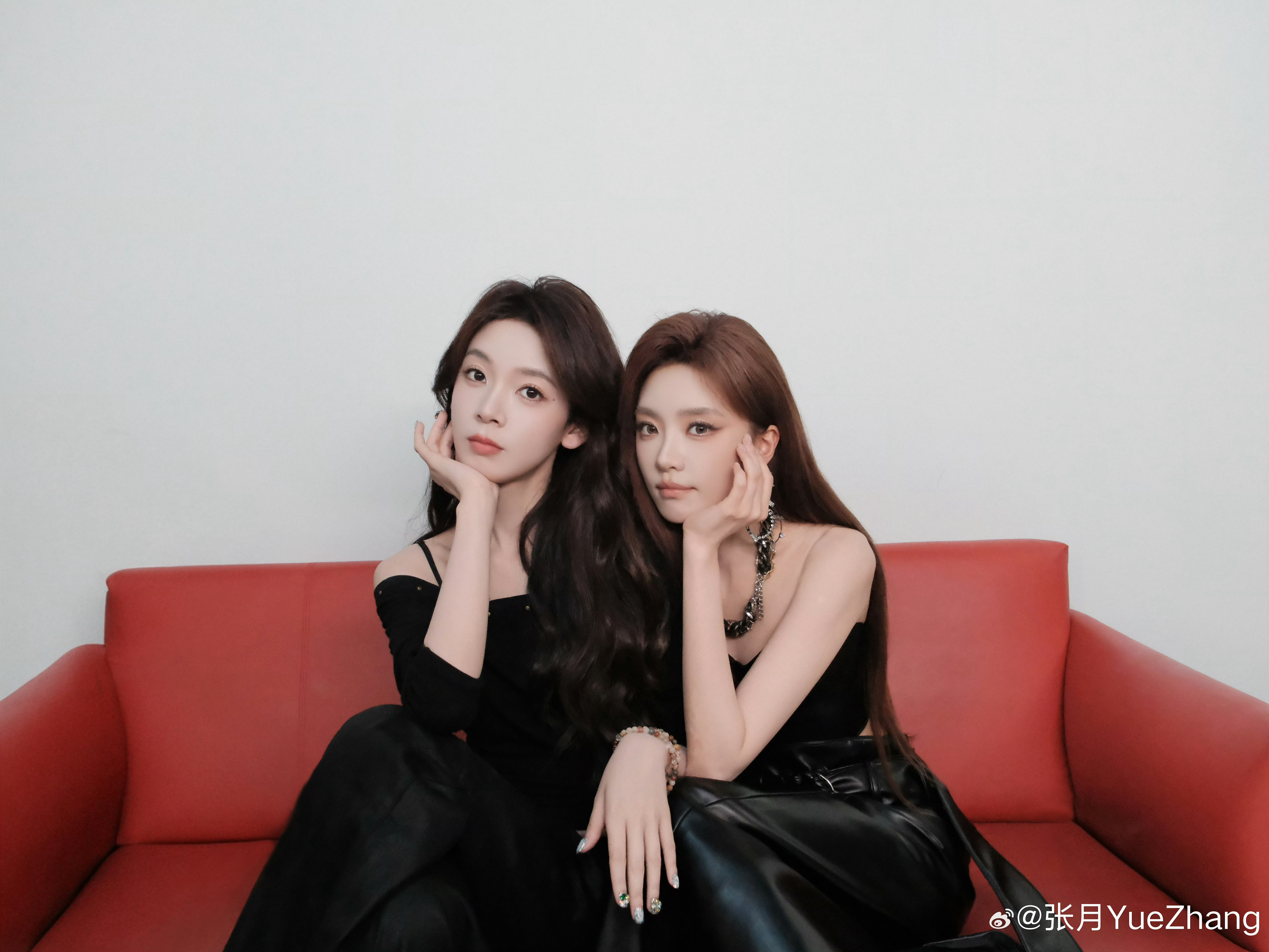 曝张月陈瑶将录制我家那闺女张月陈瑶在《乘风2026》的表现都有目共睹吧，非常有女