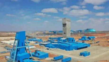 东方大国没有免费的午餐！蒙古那座超级大铜矿，距离中国边境只有80公里，可惜没能抓