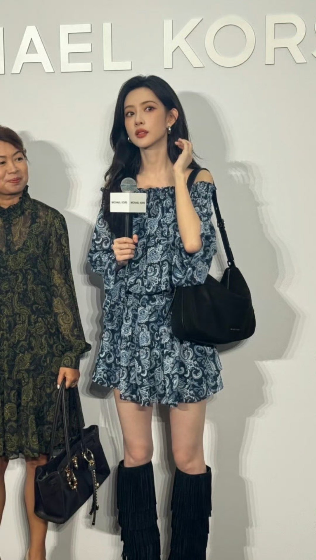 孟子义章若楠活动生图孟子义你也太美了吧，状态好到爆🤩🤩🤩​​​