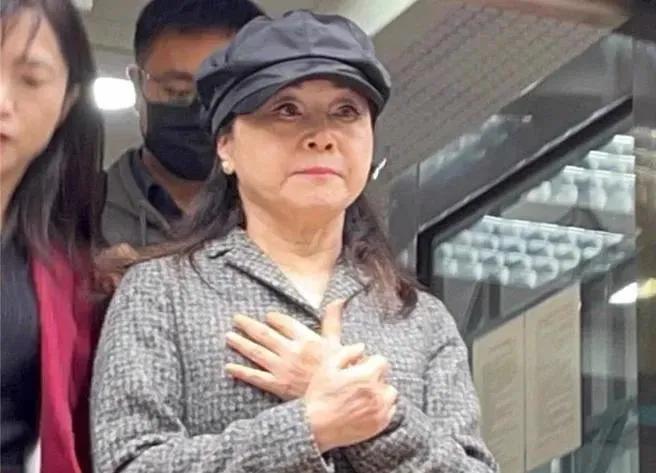 国民党2026危机！亲绿名嘴周玉蔻断言“失守3县市”，新北、台中也被攻下