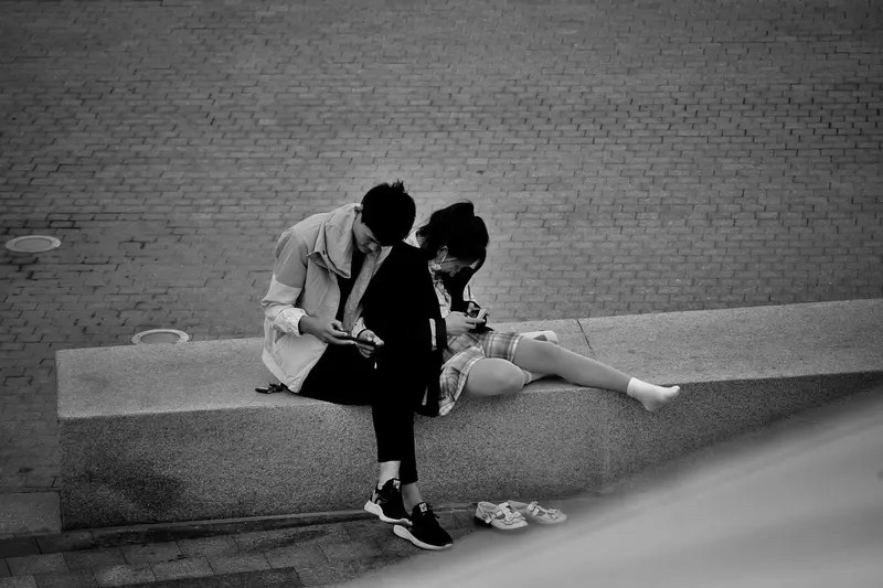 频繁和异性聊天，不一定是因为喜欢。有人连续63天和异性互发消息破千条...