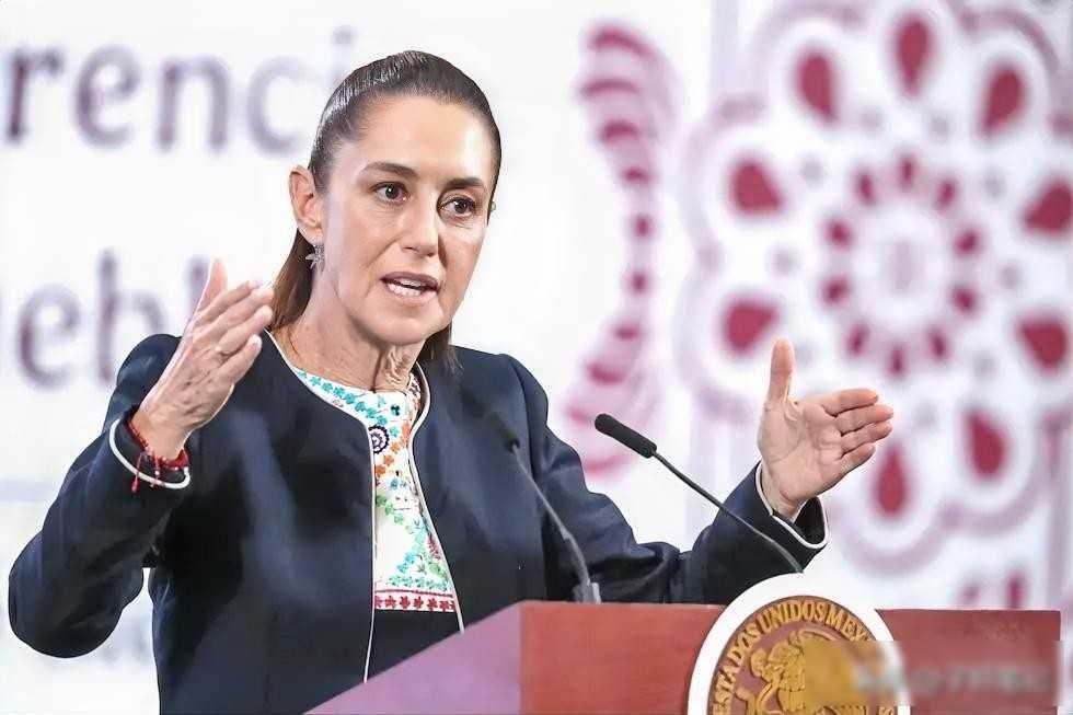 墨西哥加税，中国断供，产业链崩了？2025年12月，墨西哥突然宣布对中国商品