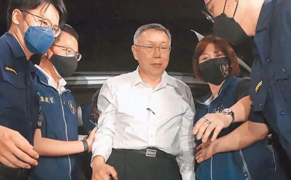 柯文哲被释放，与赖清德提出“公司并购”这种暂避直接提及“台独的“两国论”以及52