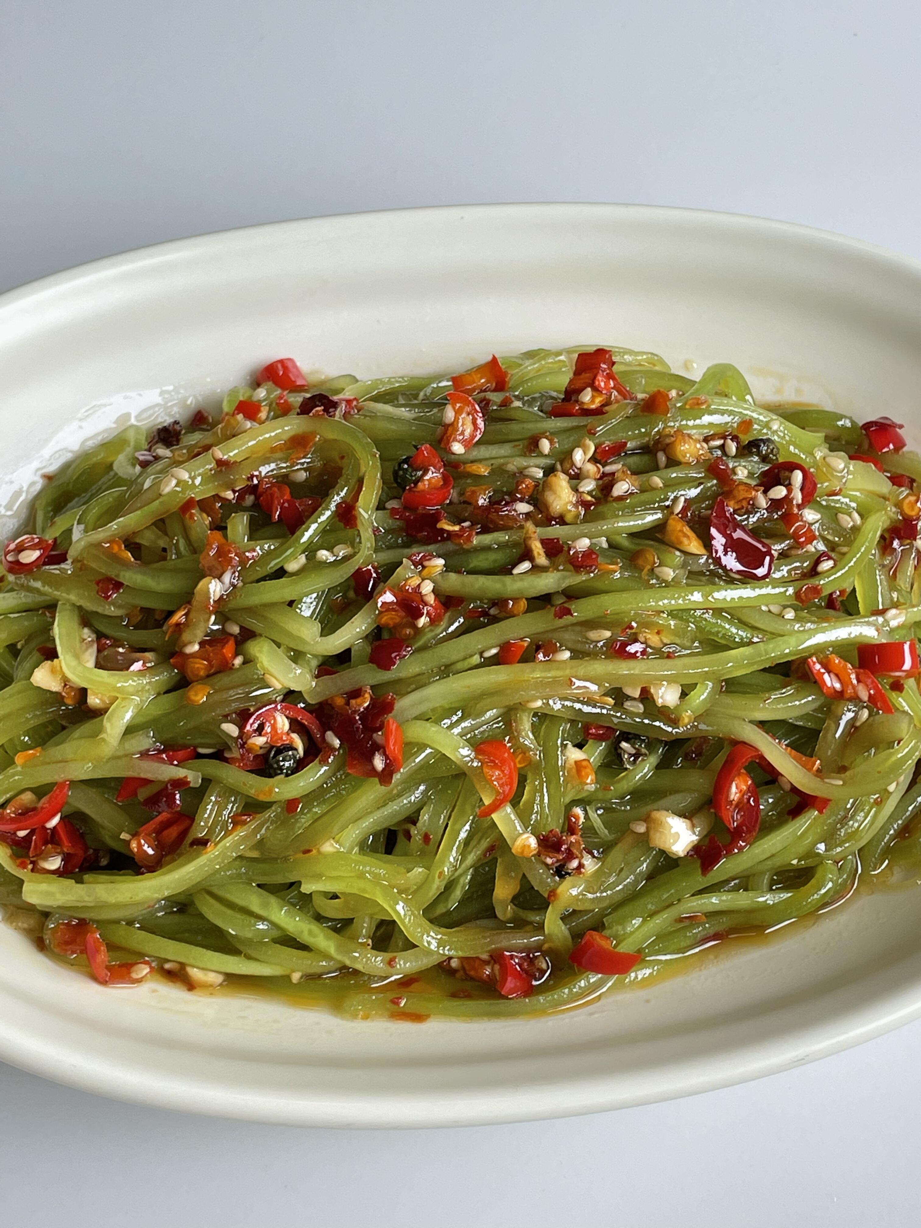 饭馆表哥私藏配方✨凉拌莴笋丝脆到封神谁懂啊家人们😭不愧是开饭馆的表哥给的秘