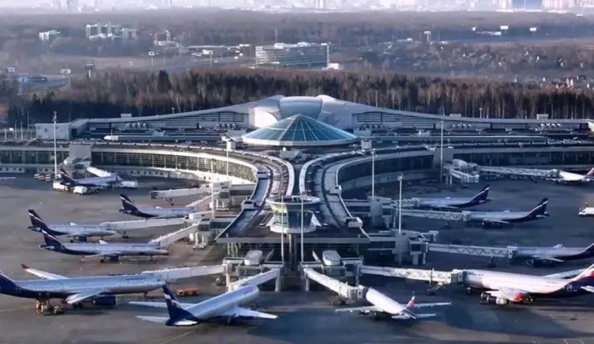 半岛电视台消息，当地时间9日，一名埃及官员证实，由于德黑兰当局切断了全国的网络和