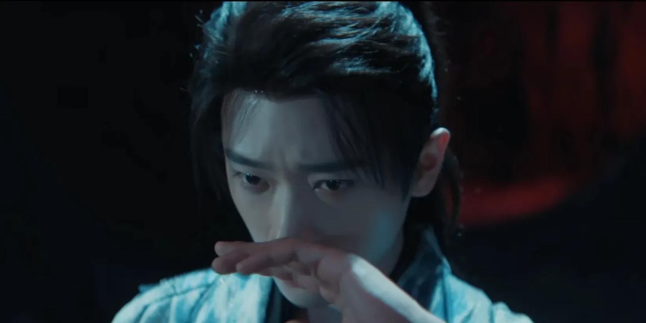 《与晋长安》有没有发现晋安只是看了一场皮影戏脑子里就浮现了段熬登的记忆墨
