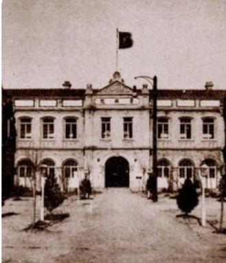 清末新政清末新政，亦称庚子新政，是中国历史上一场具有深远影响的政治与经济体制变