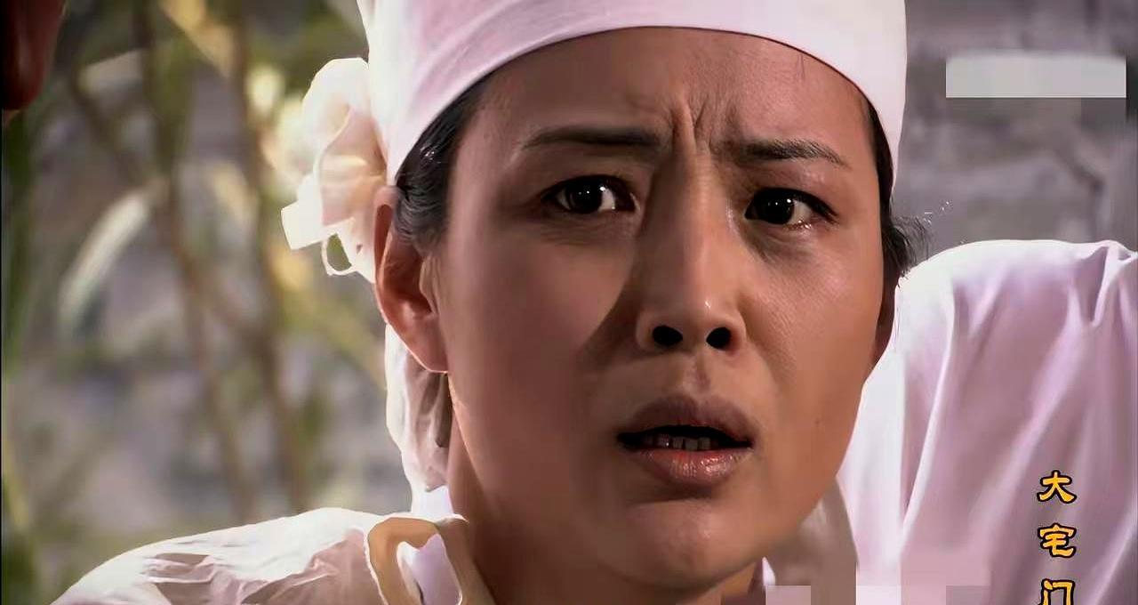 打断亲儿子的腿。逼死共患难的原配。再把救命恩人的女儿，随手许给一个生理畸形的