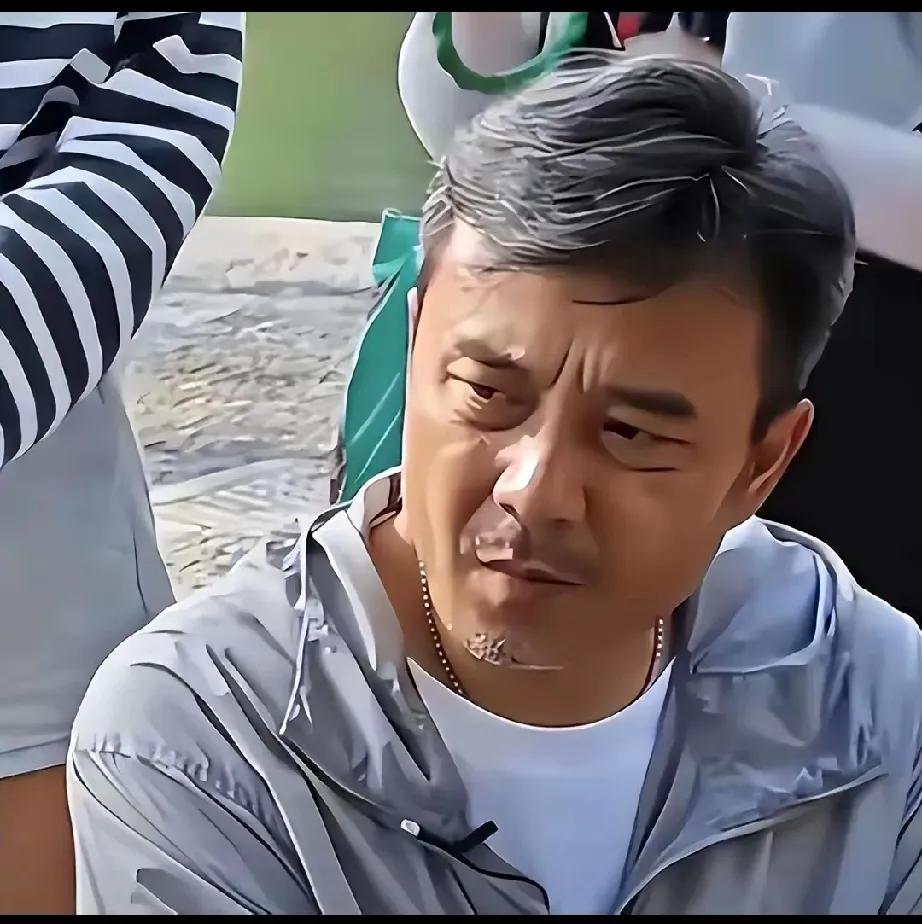 明星老了不敢认！明星们在衰老过程中，外貌发生了显著变化，与年轻时的形象相差很远。