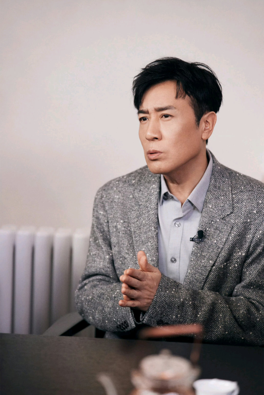 于和伟提问就是写下答案的开始于和伟的“演员清醒”太杀了！以提问拆解角色，用诘问