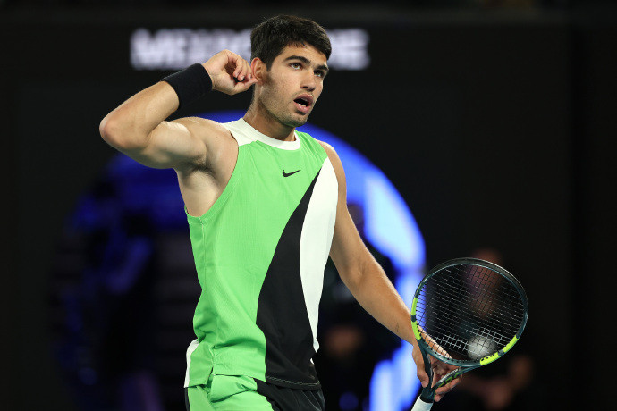 阿卡回应与费雷罗分手后的负面言论: 言语直接影响心态